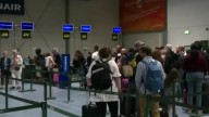 Esto deben saber los viajeros sobre el impuesto al salir de Colombia: ¿Quiénes están exentos de pagarlo?