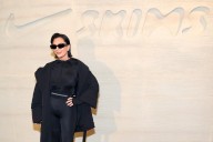 El nuevo rubio platino de Kris Jenner no solo es precioso sino el que mejor queda a las morena