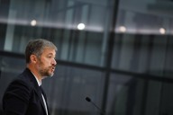 El Gobierno de Ayuso dice ahora que sus servicios jurídicos están estudiando el registro de objetores al aborto