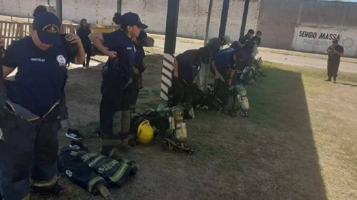 Anta: Aspirantes de Bomberos Voluntarios se capacitaron en técnica grupal