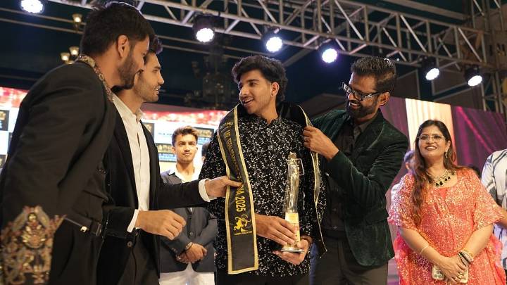 MP News: Sendhwa's Boy Bags 'Mr Teen India' Title In Mandu