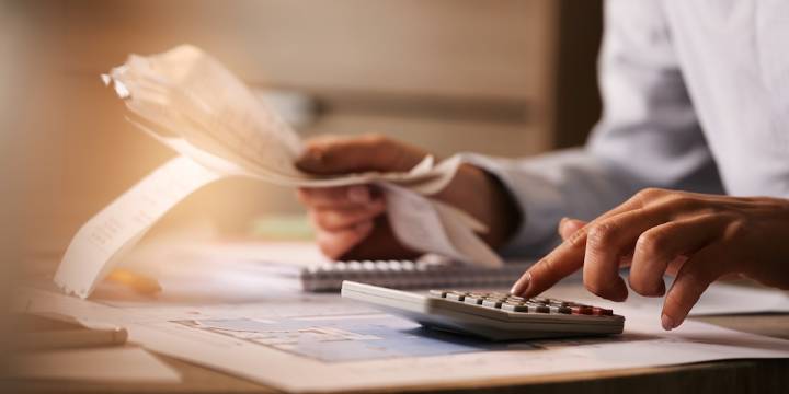 Los argentinos pueden pagar hasta 49 tributos distintos en un año, según un estudio privado