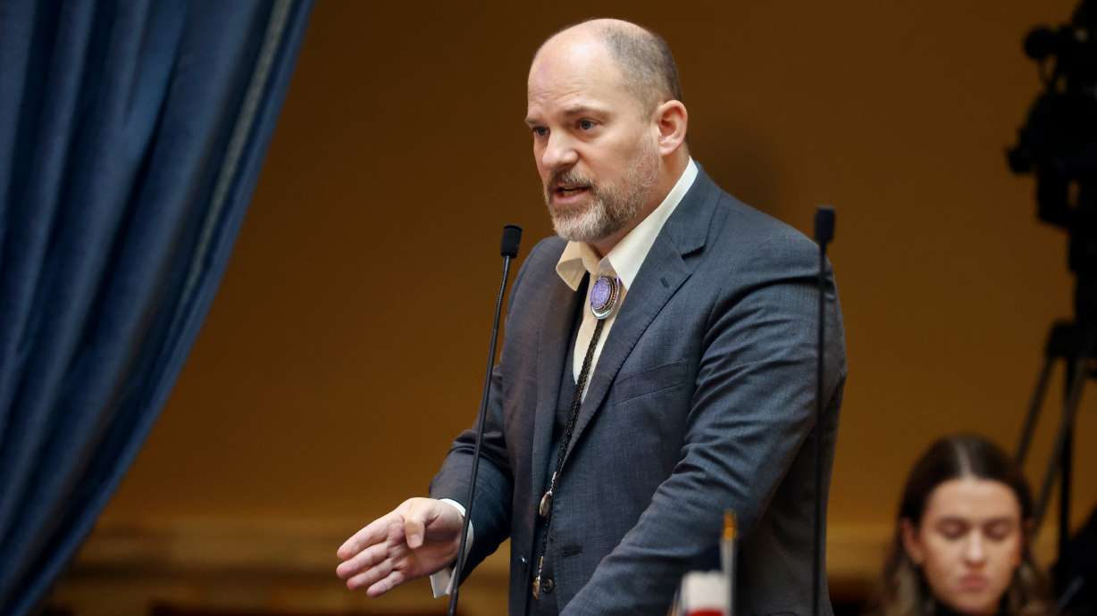Utah's only third-party member in Legislature to resign before next session