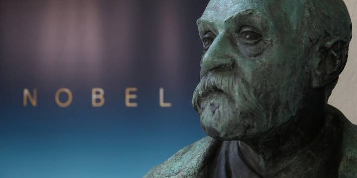 De la invención de la dinamita al premio por la paz: cómo Alfred Nobel transformó su legado en reconocimiento global