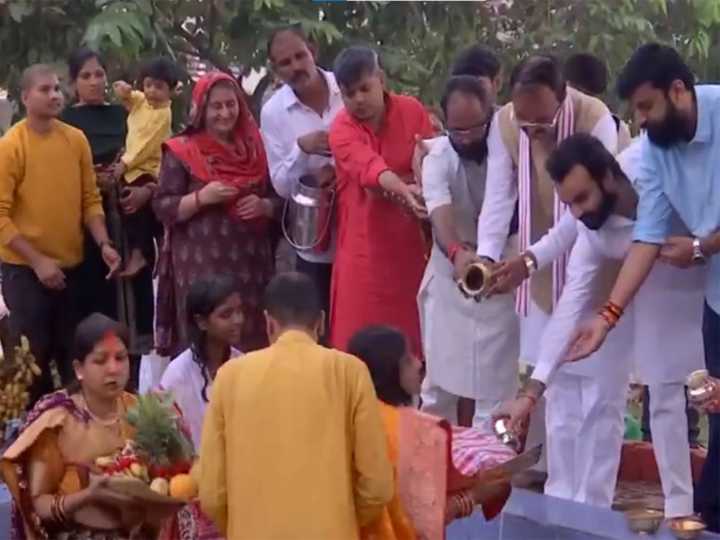 UP Deputy CM performs Chhath Puja rituals in Patna