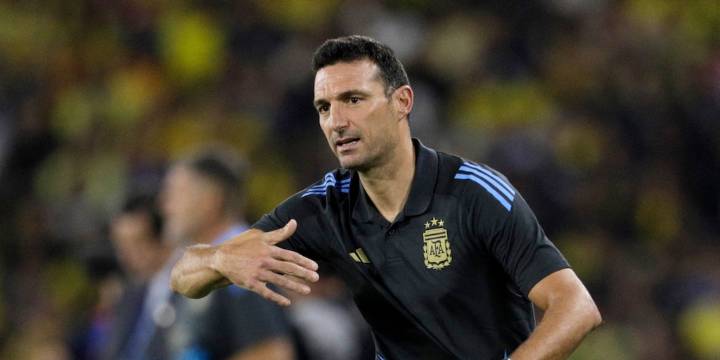 Los tres “tapados” que evalúa convocar Scaloni para los amistosos de la selección argentina de octubre