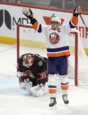 Islanders top Senators 5-4 behind Lee’s late game