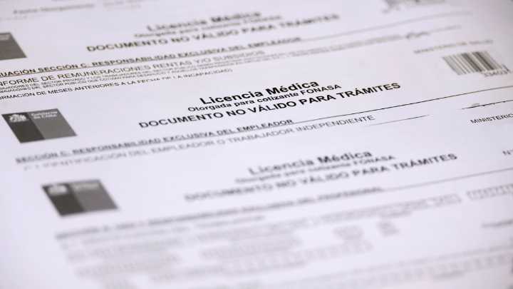 Licencias médicas: Isapres denuncian "abuso sistemático" y urgen a una reforma