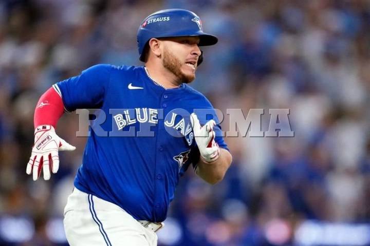 Kirk batea 2 cuadrangulares en paliza de Blue Jays a Yankees