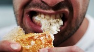 Investigadores revelaron el tipo de comida que puede alterar la memoria en solo 4 días y aumentar el riesgo de Alzheimer