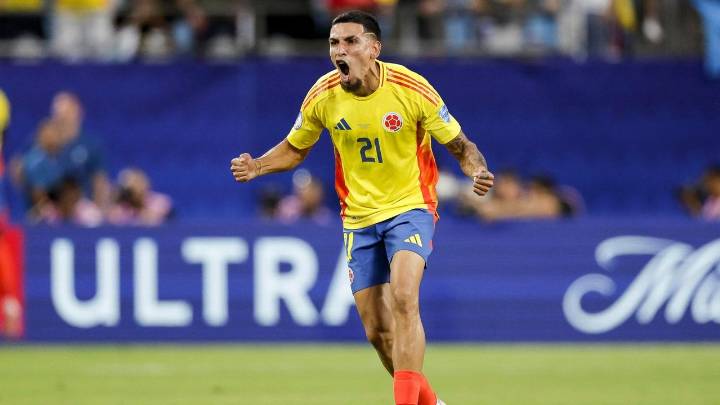 Daniel Muñoz entró en el top 5 de los futbolistas que mayor recorrido han hecho en cancha en la actual temporada de la Premier