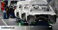 La industria europea del automóvil avisa de "paradas inminentes" en fábricas por la falta de chips