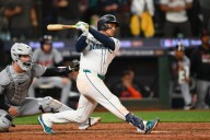 Deadspin | Jorge Polanco, M's outlast Tigers in 15, advance to ALCS