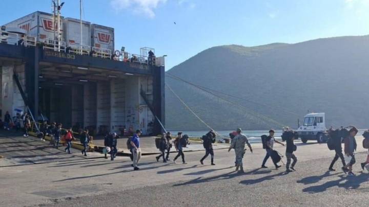 Rescatan a 28 menores en un barco rumbo a Sinaloa