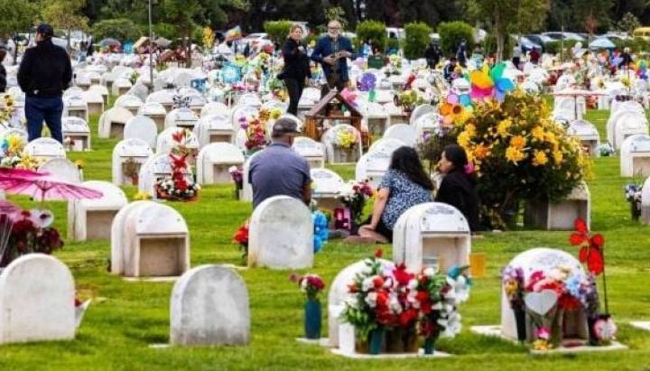 Día de Todos los Santos: conoce los horarios y actividades especiales en cementerios