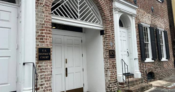 Goose Creek chiropractor’s employee charged with stealing