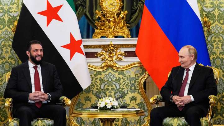 Syrian leader visits Russia, likely to ask Russia to hand over Assad