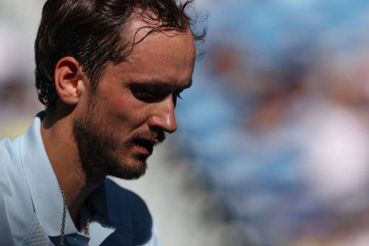 Daniil Medvedev Drops Truth Bombs on Grueling Shanghai Masters Conditions: “Everyone Suffers” Daniil Medvedev opens up on Shanghai Masters chaos, revealing the brutal truth behind his win in unbearabl