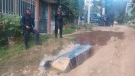Dejan cuerpo dentro de una caja de paquetería en la colonia Jardín