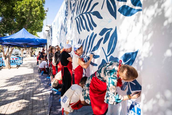 La ciudad pintada: Ciudad Jardín estrena un mural que une tradición cultural y diversidad artística