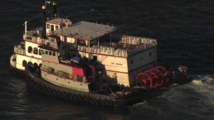 Ferry se queda sin electricidad en el East River, según el NYPD