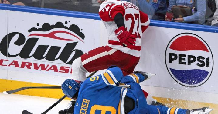 Photos: St. Louis Blues lose to Detroit Red Wings 5
