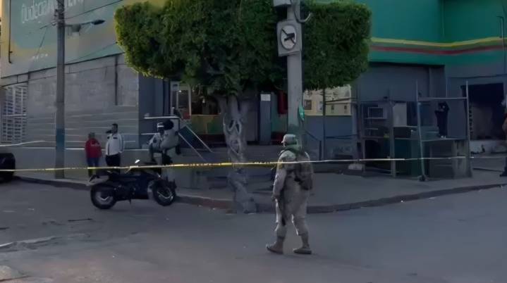 Matan de 6 balazos a un guardia de seguridad en supermercado de Lomas del Carril