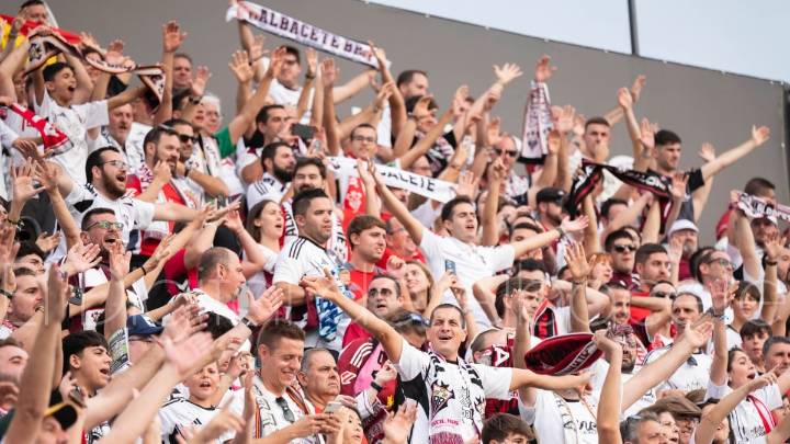 Las fotos de la afición, el jugador número 12 del Albacete en Castellón