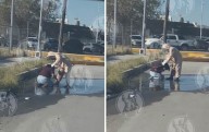 Video.- Atacan abejas a fumigadores afuera de casino