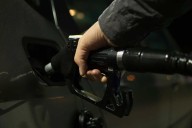 ¿Cuándo es mejor repostar? Trucos para ahorrar en combustible
