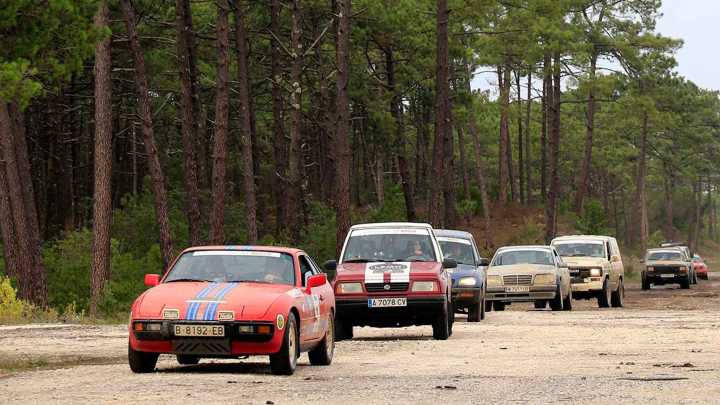 Dos Hermanas se llena de ritmo y motor con el Rockin’ Rally: conciertos y coches clásicos junto al Lago de la Vida