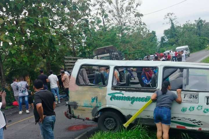 Tragedia en Nariño: siete muertos en brutal choque entre van y camión en Tumaco