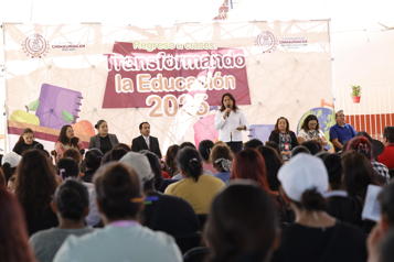 Destaca Xóchitl Flores labor de quienes cuidan la salud de las familias chimalhuacenses