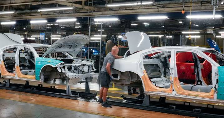 Stellantis Brampton plant up in the air after production moved to Illinois
