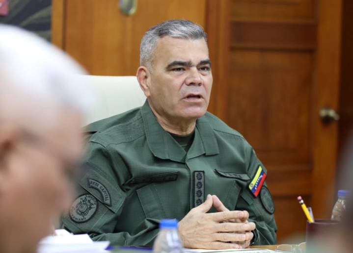 Denuncia Venezuela sobrevuelo de aviones de combate de EU cerca de sus costas