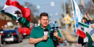 Deportan al periodista Mario Guevara