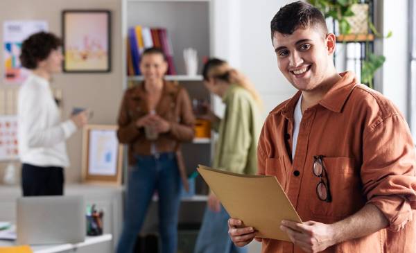Estas son las 3 profesiones preferidas por mentirosos, según la IA