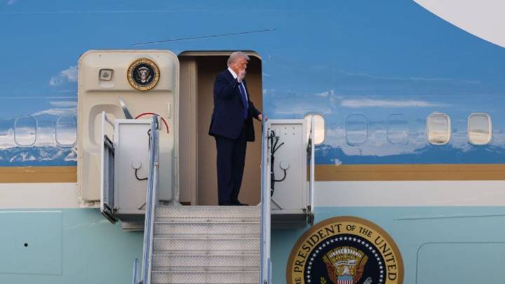 Secret Service finds suspicious hunting stand near Trump's Air Force One