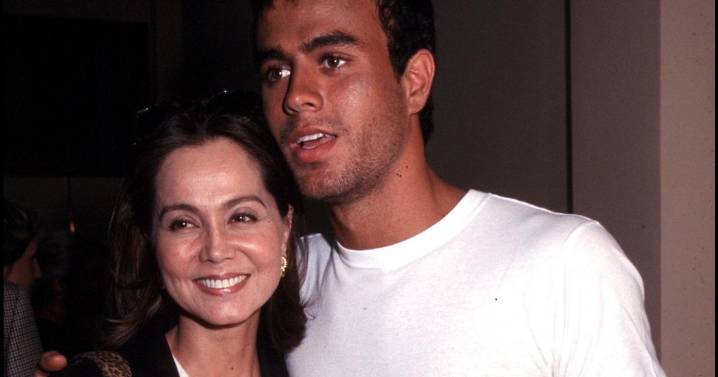 El espaldarazo de Enrique Iglesias a su madre Isabel Preysler