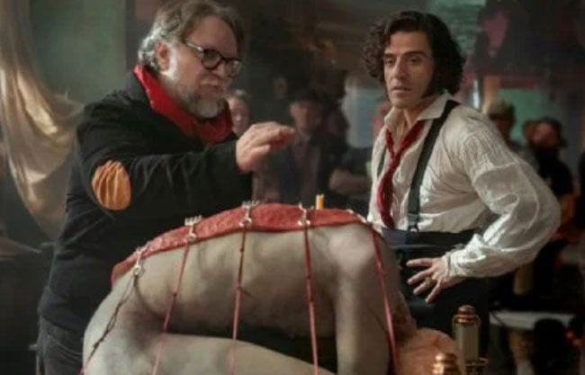 Guillermo del Toro llama a apoyar cines independientes con el estreno de Frankenstein