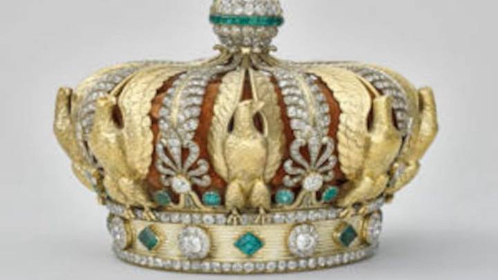 Regresó al Louvre la corona de la emperatriz Eugenia: los detalles de la histórica pieza