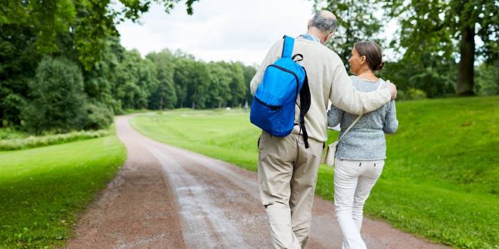 Dónde buscar pareja después de los 50: las apps más recomendadas