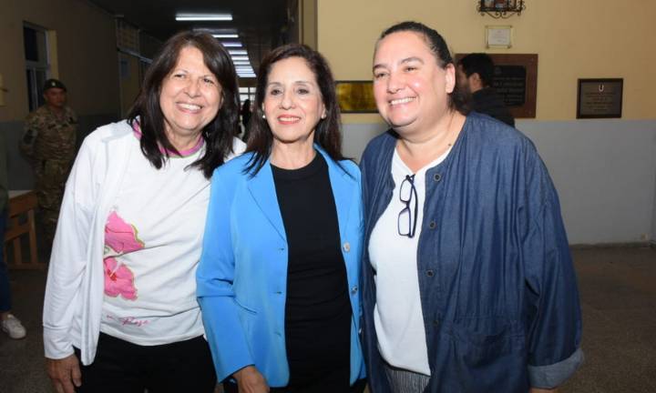 “Mí cábala es esperar los resultados de las elecciones en la Escuela 31, donde voto”, dijo Graciela de la Rosa