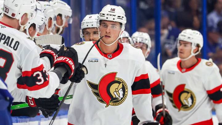 Pinto's late goal lifts Senators past Lightning