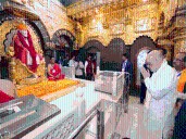 Maharashtra: Amit Shah offers prayers at Sai Baba temple in Shird