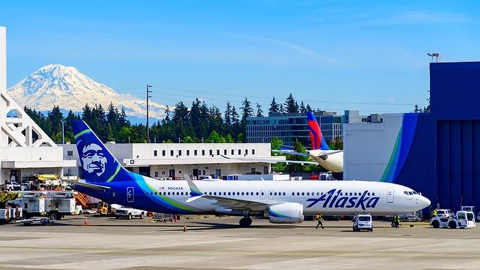 Alaska Airlines Flights Ground to a Halt After Carrier Suffers 2nd Nationwide Outage Since July