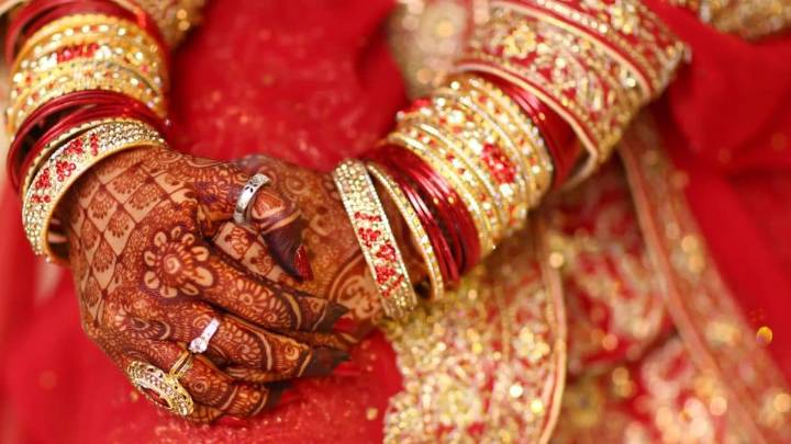 ‘Brainwashed’ To Never Date Outside Caste, 32-Yr-Old Woman Is Now ‘Depressed’: ‘Dad Has Almost Stopped Talking’