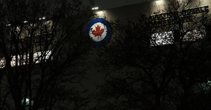 Retired Royal Canadian Air Force lieutenant-colonel handed reprimand at court martial