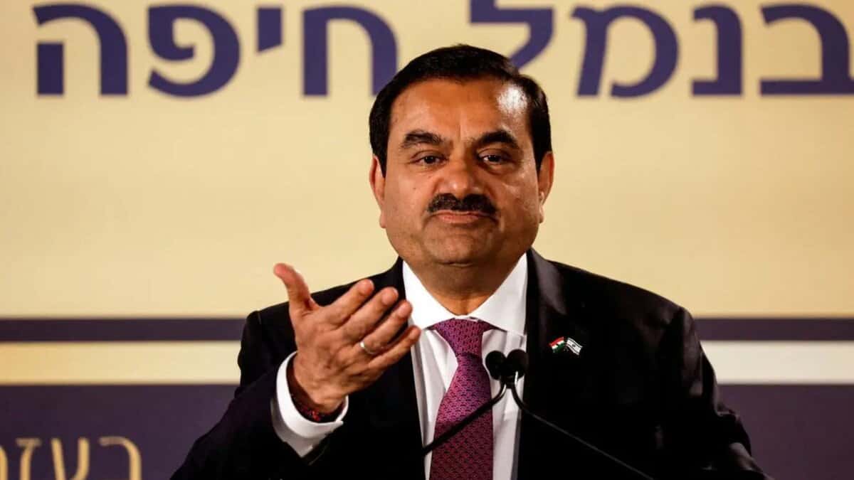 Oppn demands probe into Washington Post’s report on LIC, Adani dealings