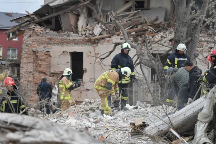 Zelensky urges 'unilateral ceasefire in the skies' after latest Russian attack